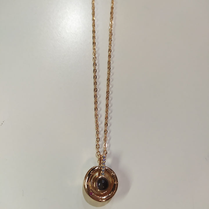 Collar del Amor Multilingüe