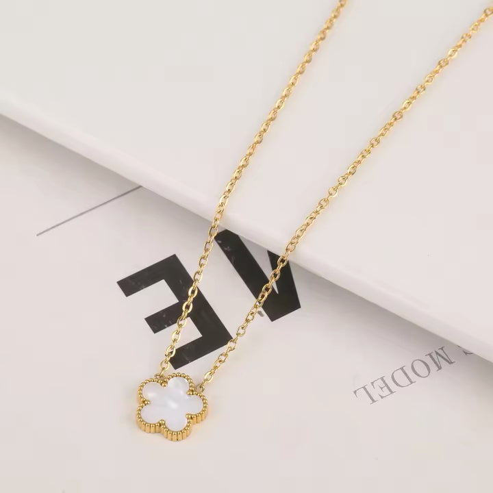 Collar y Aretes Trébol Mágico